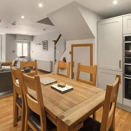 Vakantiehuis 3 Bed In Oc-lr152 *