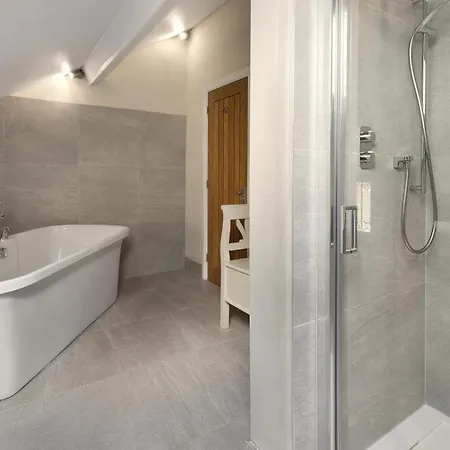 3 Bed In Oc-lr152 Vakantiehuis *